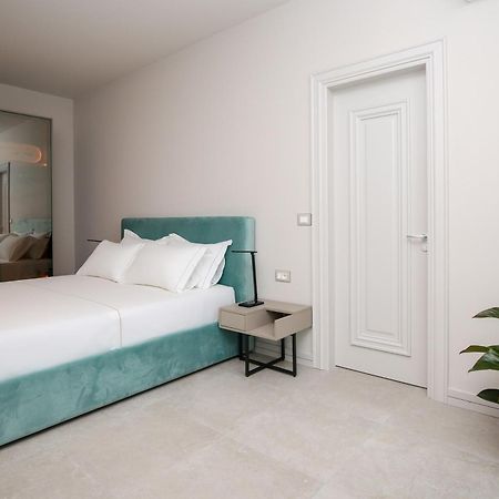 Toto Hotel & Apartments ราดฮีมือ ภายนอก รูปภาพ
