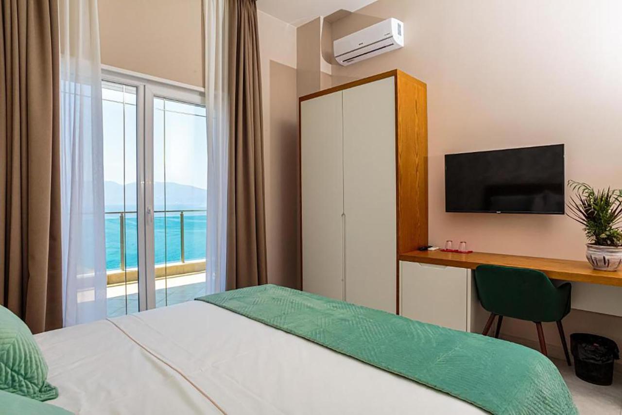 Toto Hotel & Apartments ราดฮีมือ ภายนอก รูปภาพ