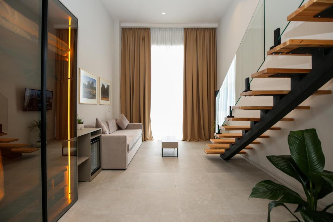 Toto Hotel & Apartments ราดฮีมือ ภายนอก รูปภาพ