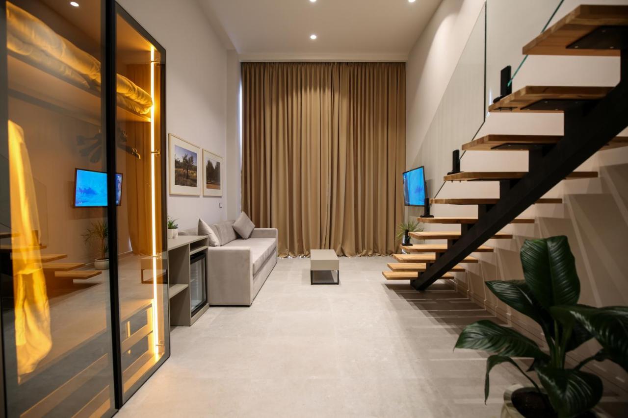 Toto Hotel & Apartments ราดฮีมือ ภายนอก รูปภาพ