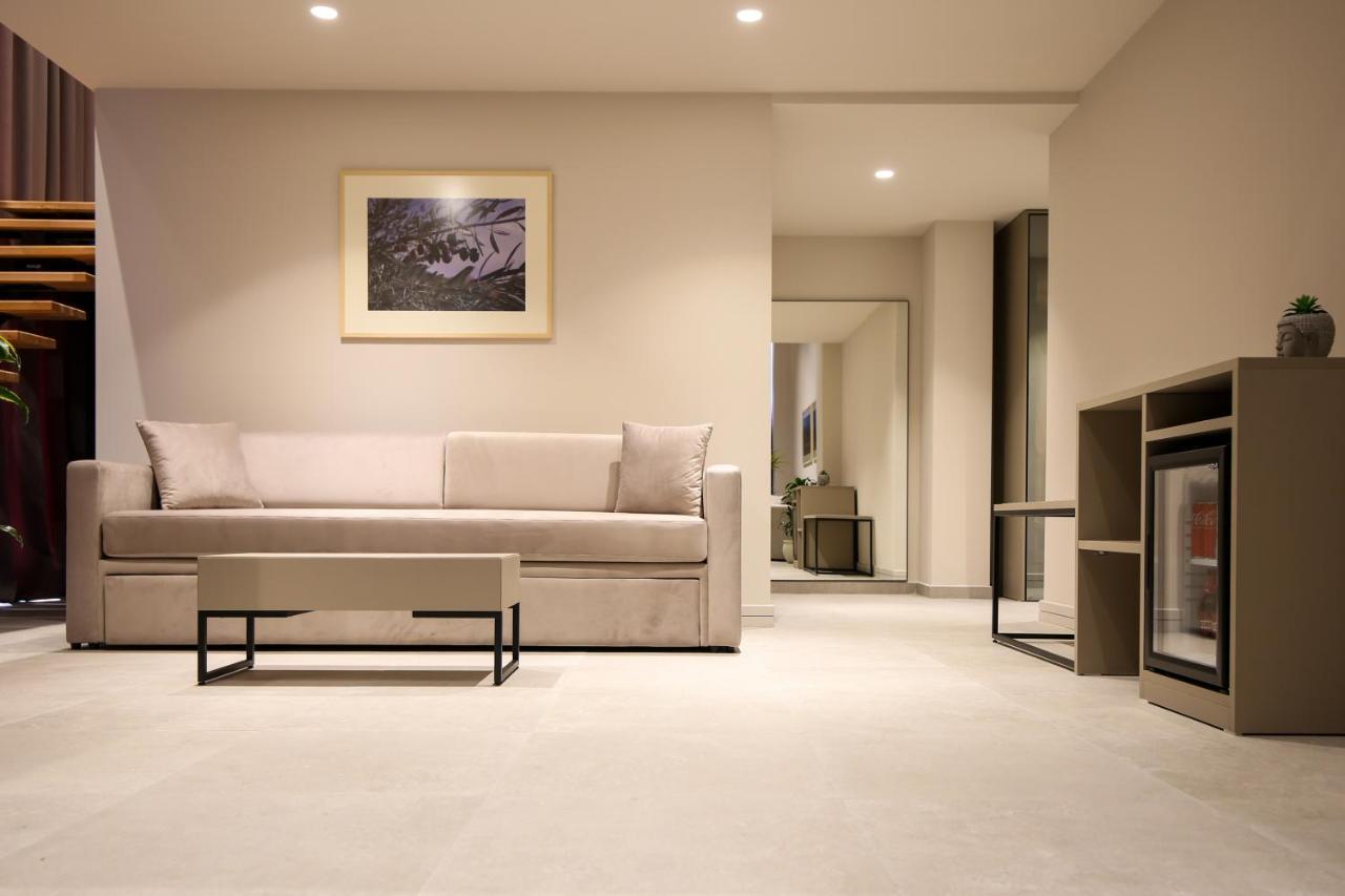 Toto Hotel & Apartments ราดฮีมือ ภายนอก รูปภาพ