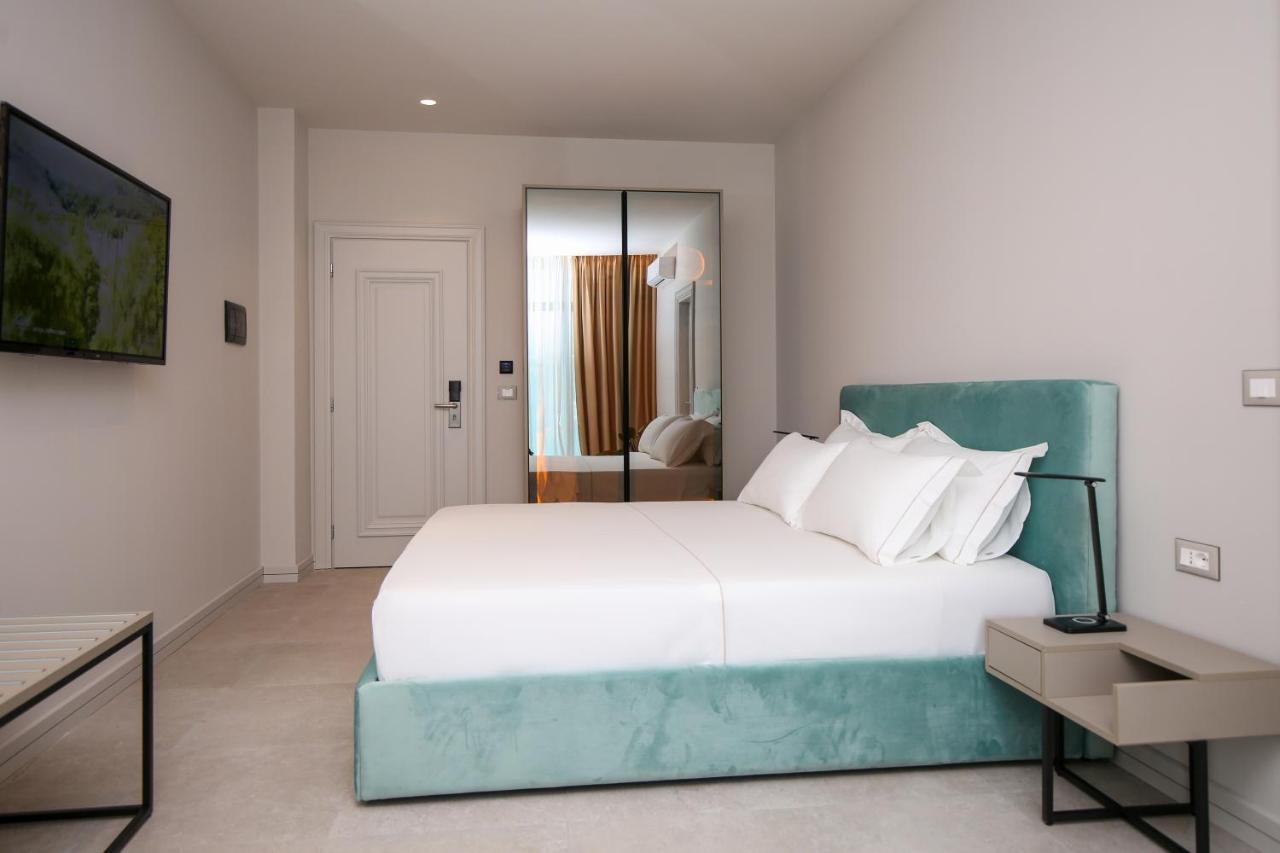 Toto Hotel & Apartments ราดฮีมือ ภายนอก รูปภาพ